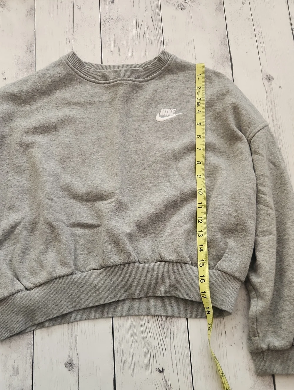 Nike Girls Size Large Gray Crop Sweatshirt